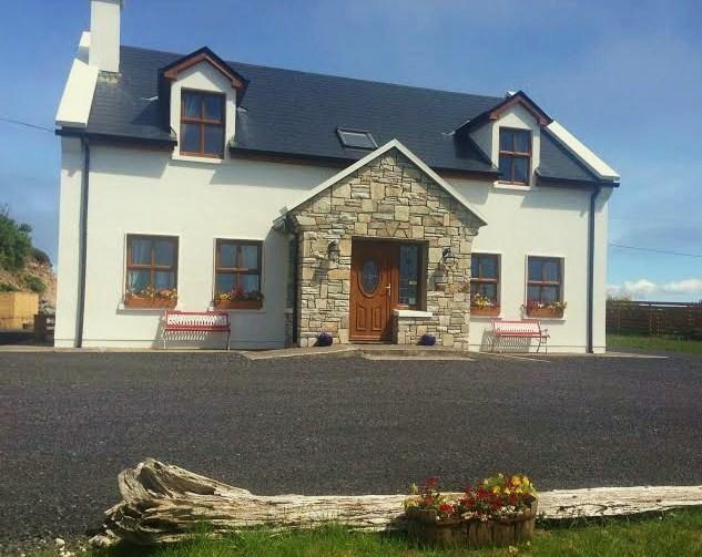 Achill Water'S Edge Bed & Breakfast Doogort Exterior photo